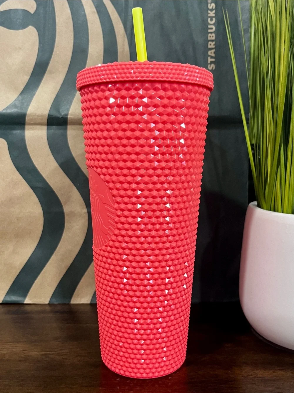 💖 Starbucks Summer 2022 Bling Studded Dragon Fruit Tumbler Venti 24oz Cold Cup